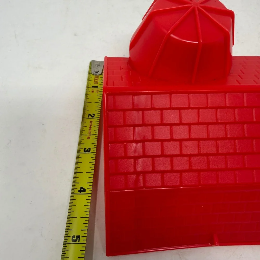 Vintage 1998 Lincoln Logs Red Plastic Barn Roof and Silo Replacement Piece 6659